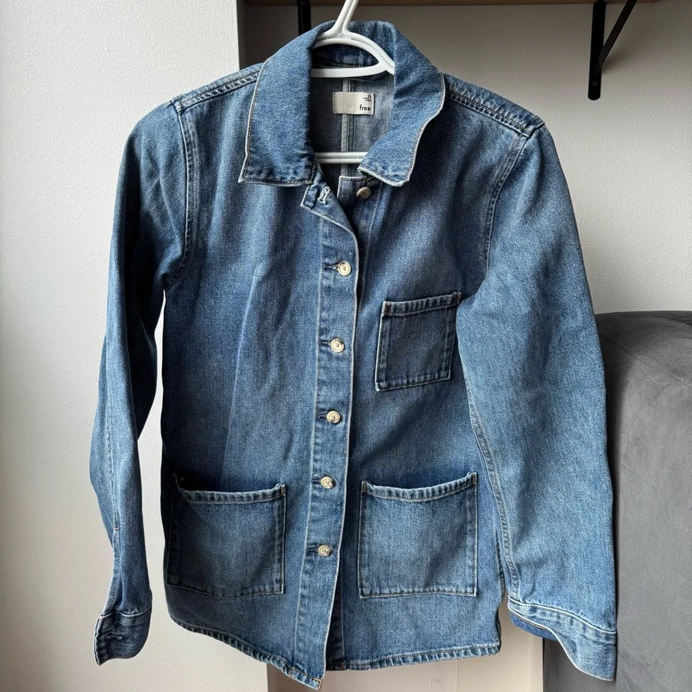 Aritzia Wilfred Free Abigail Shacket - Picture 2 of 7